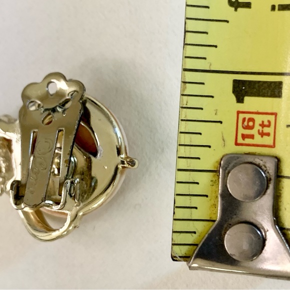 Vintage Mid-Century Coro Moonglow Confetti Milky Pink Flower Clip Earrin… - Picture 10 of 10